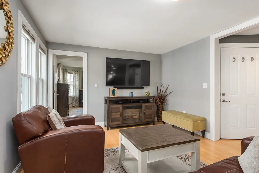 349 Hanover Street Portsmouth NH 03801