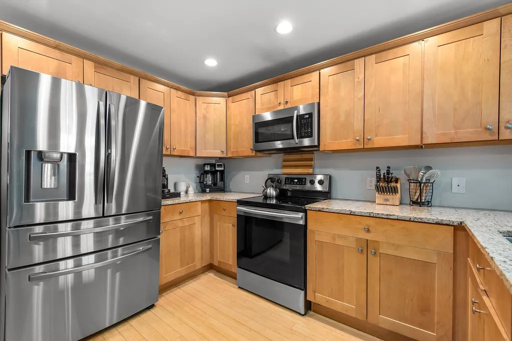 349 Hanover Street Portsmouth NH 03801