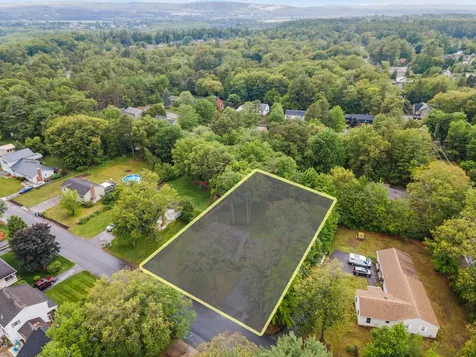 17 Broken Ground Drive Concord NH 03301