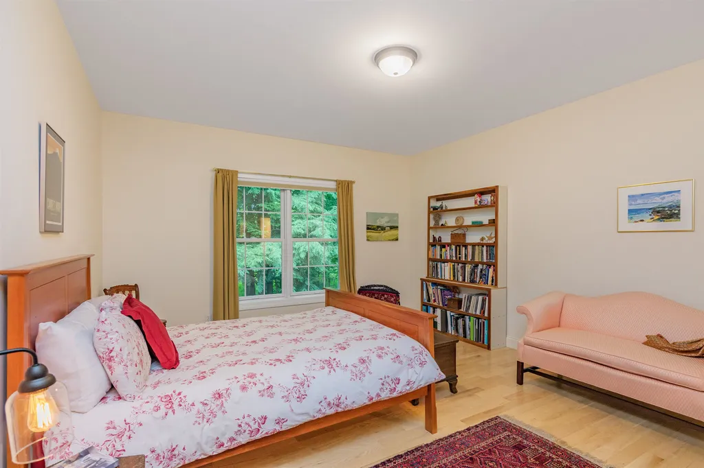 27 Ian Place Williston VT 05495