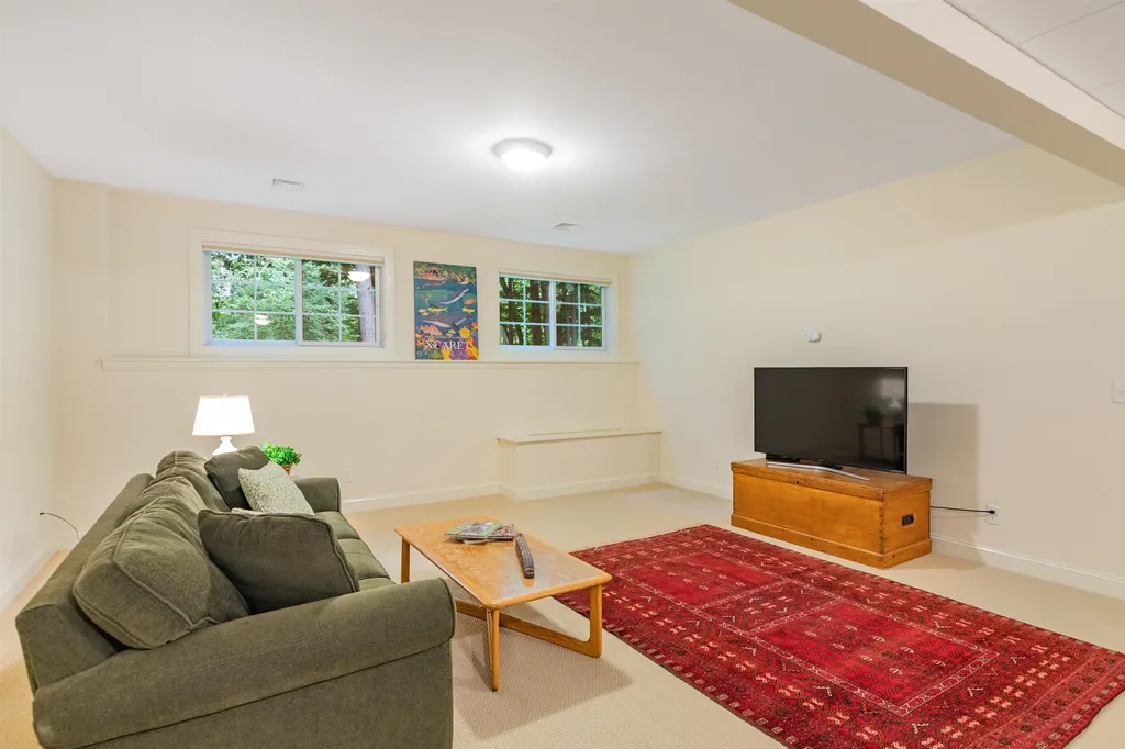 27 Ian Place Williston VT 05495