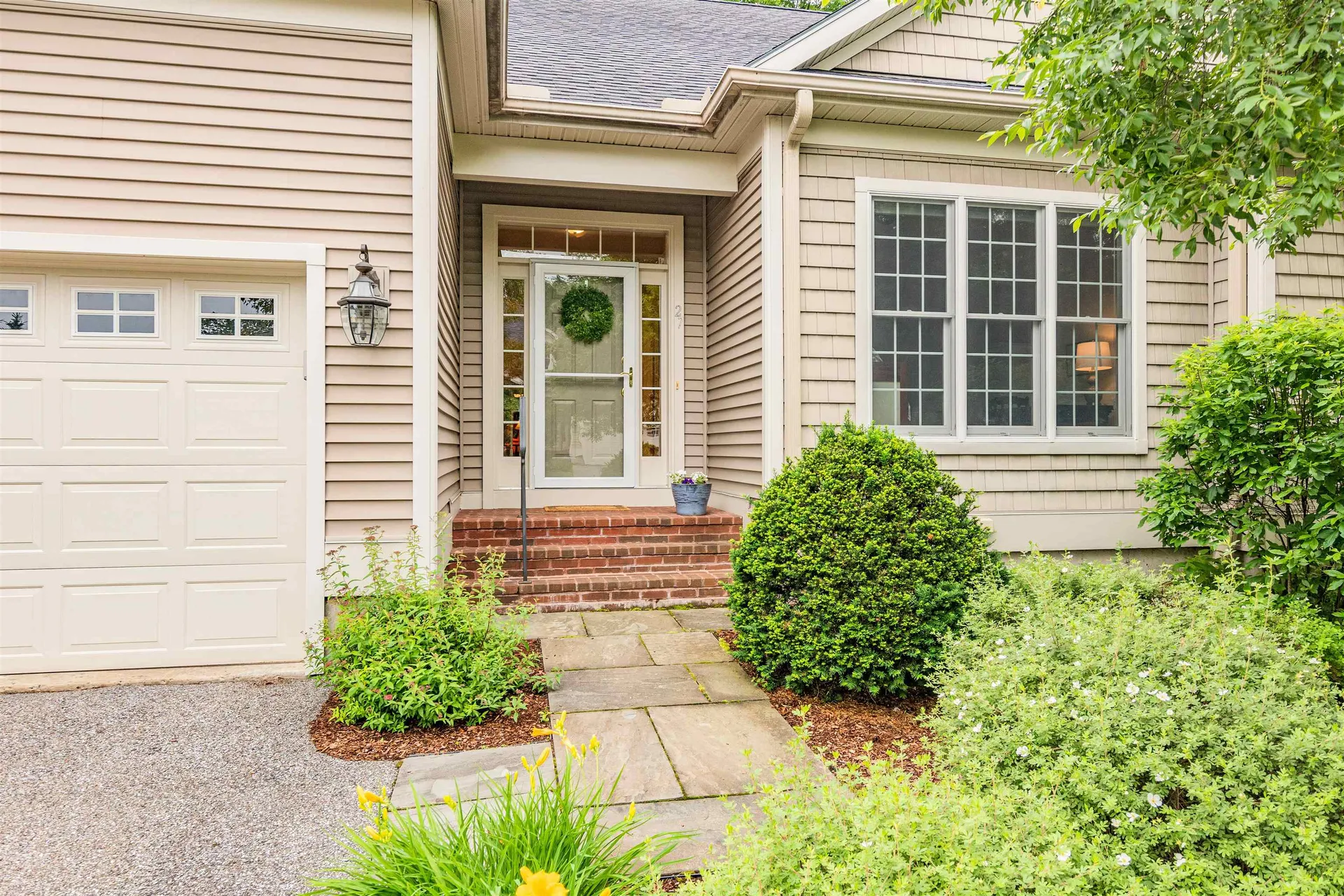 27 Ian Place Williston VT 05495