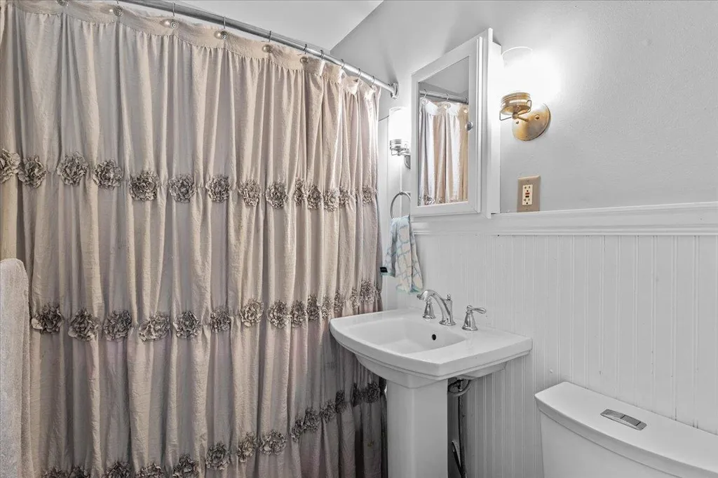 73 Oakland Terrace Burlington VT 05403