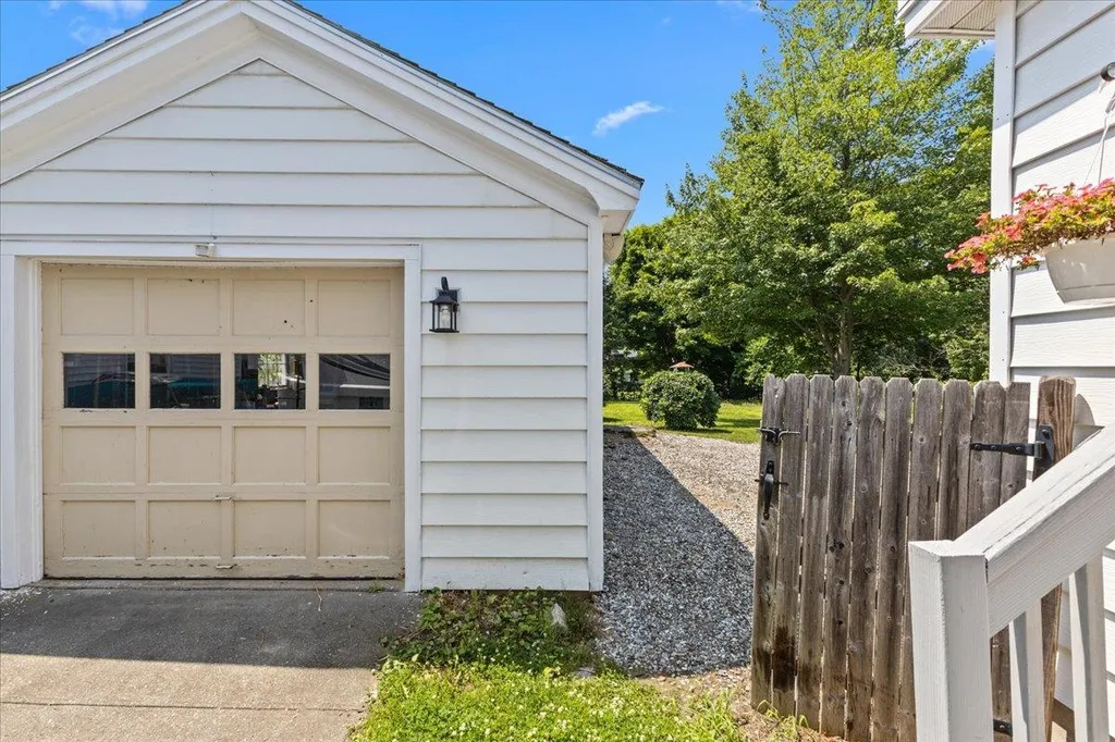 73 Oakland Terrace Burlington VT 05403