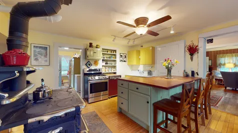 3614 Case Street Middlebury VT 05753