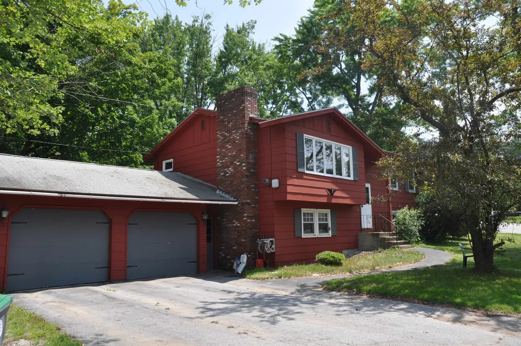 2 Short Avenue Hooksett NH 03106