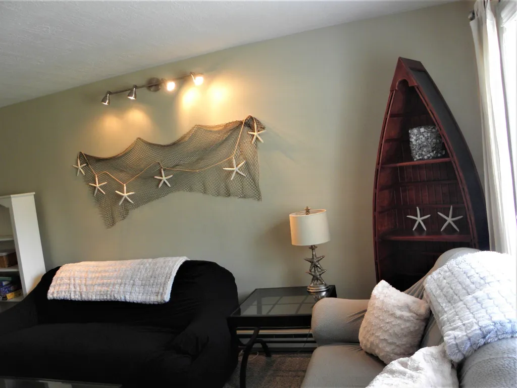 6 Monroe Drive Woodstock NH 03262