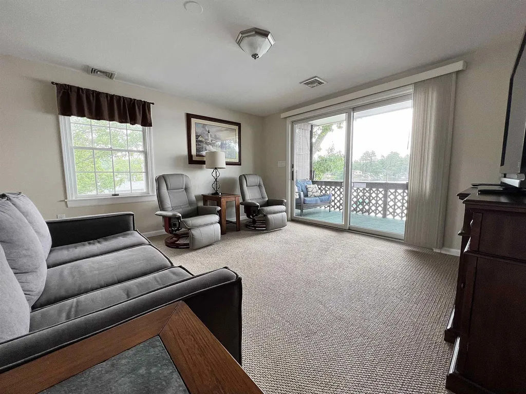 1011 Laconia Road Tilton NH 03276