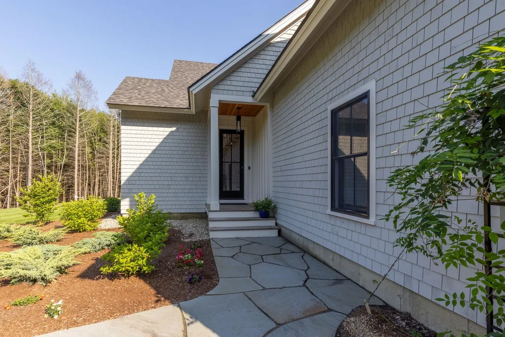 151 Woodland Road North Hampton NH 03862