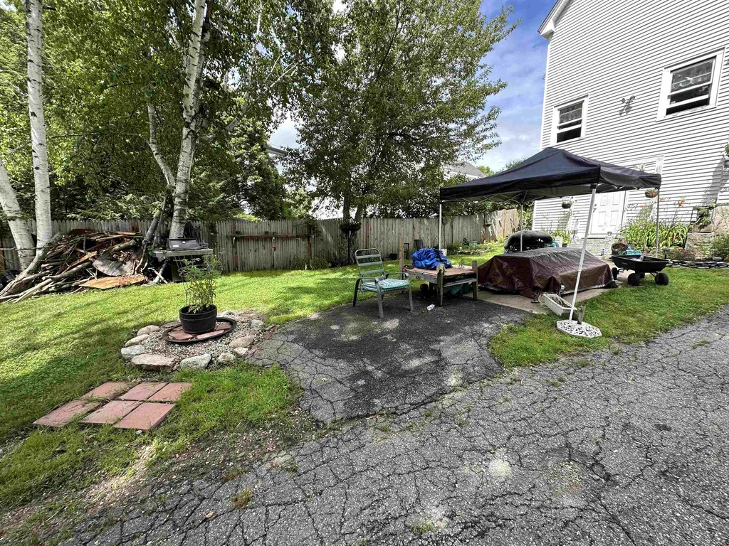 42 1/2 Abbott Street Nashua NH 03064