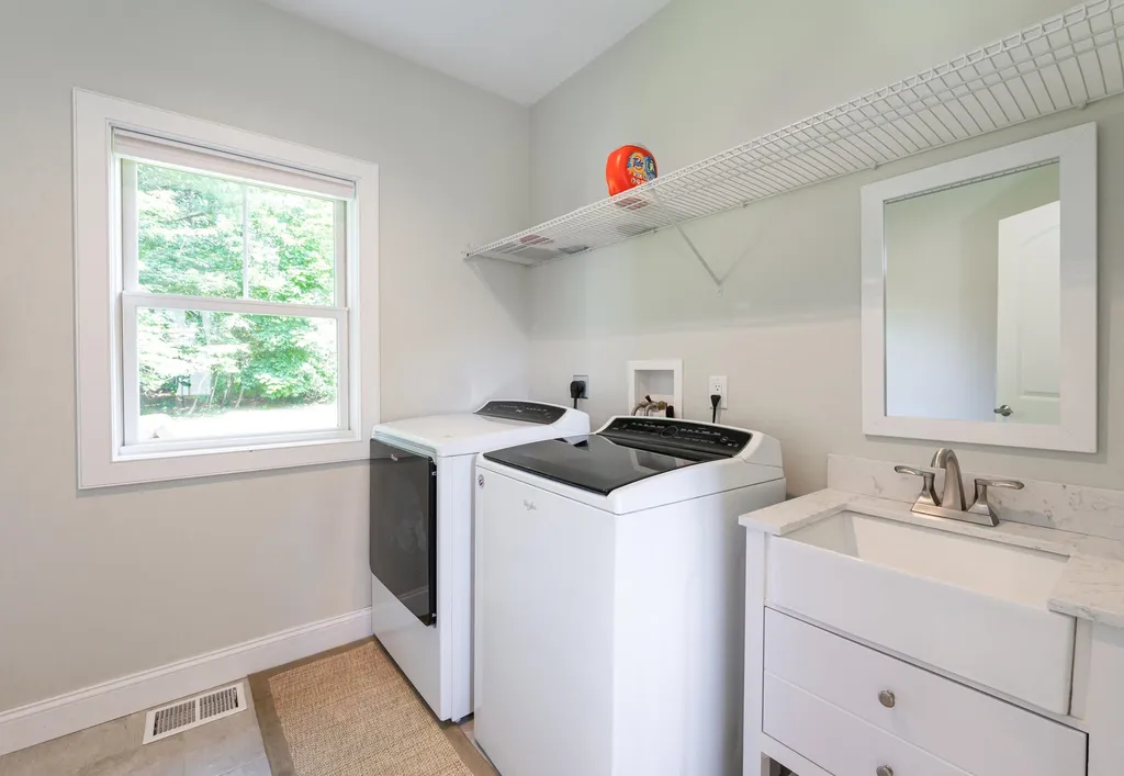7 Rosewood Court Exeter NH 03833