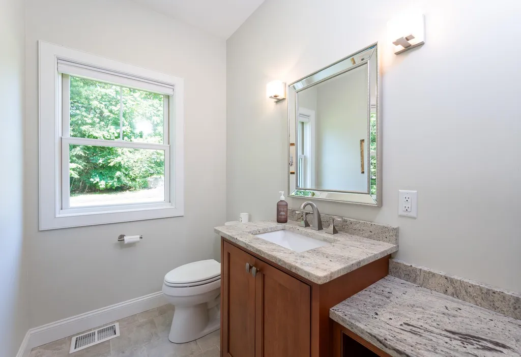 7 Rosewood Court Exeter NH 03833