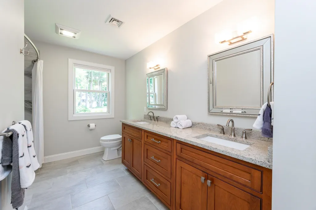 7 Rosewood Court Exeter NH 03833