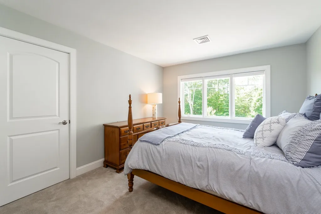 7 Rosewood Court Exeter NH 03833