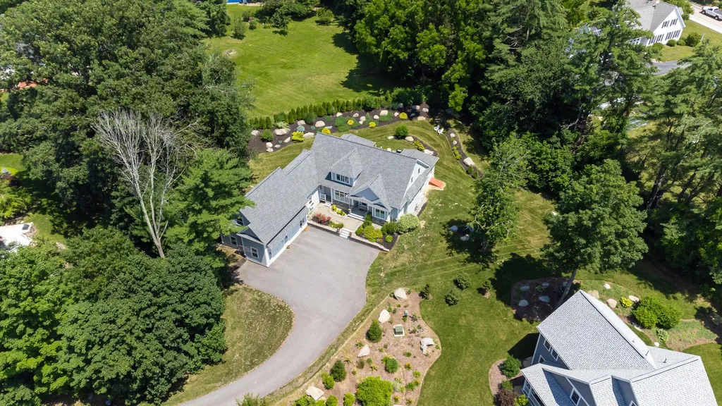 7 Rosewood Court Exeter NH 03833
