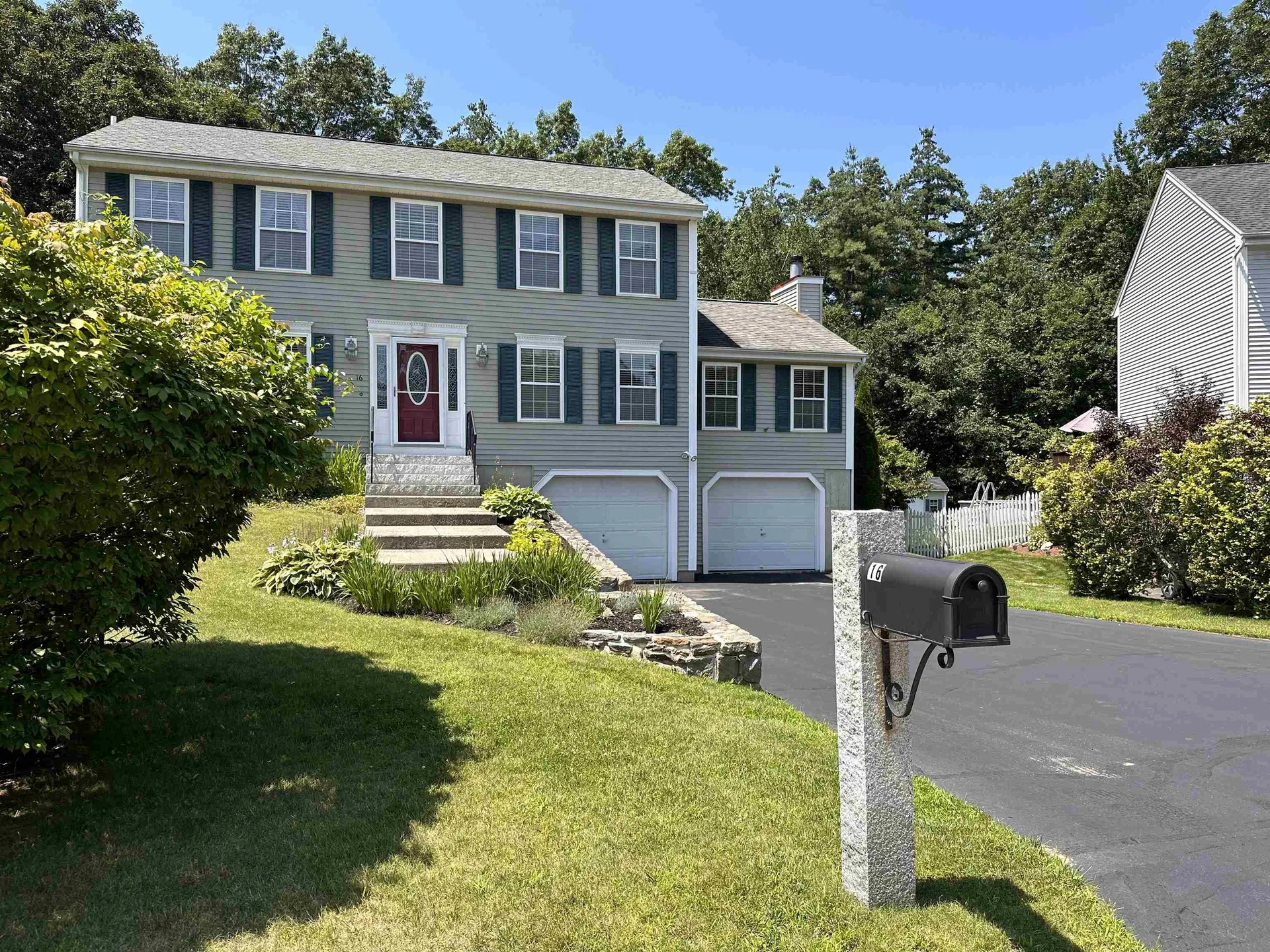 16 Scotchpine Lane Merrimack NH 03054