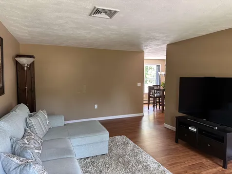 16 Scotchpine Lane Merrimack NH 03054