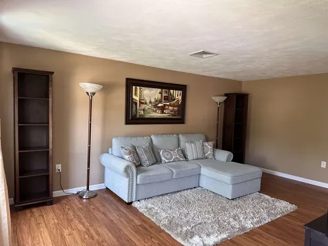 16 Scotchpine Lane Merrimack NH 03054