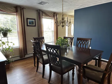 16 Scotchpine Lane Merrimack NH 03054