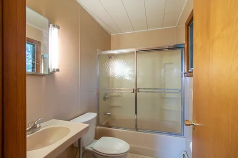2989 Barton-orleans Road Barton VT 05822