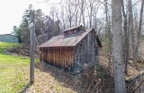 2989 Barton-orleans Road Barton VT 05822