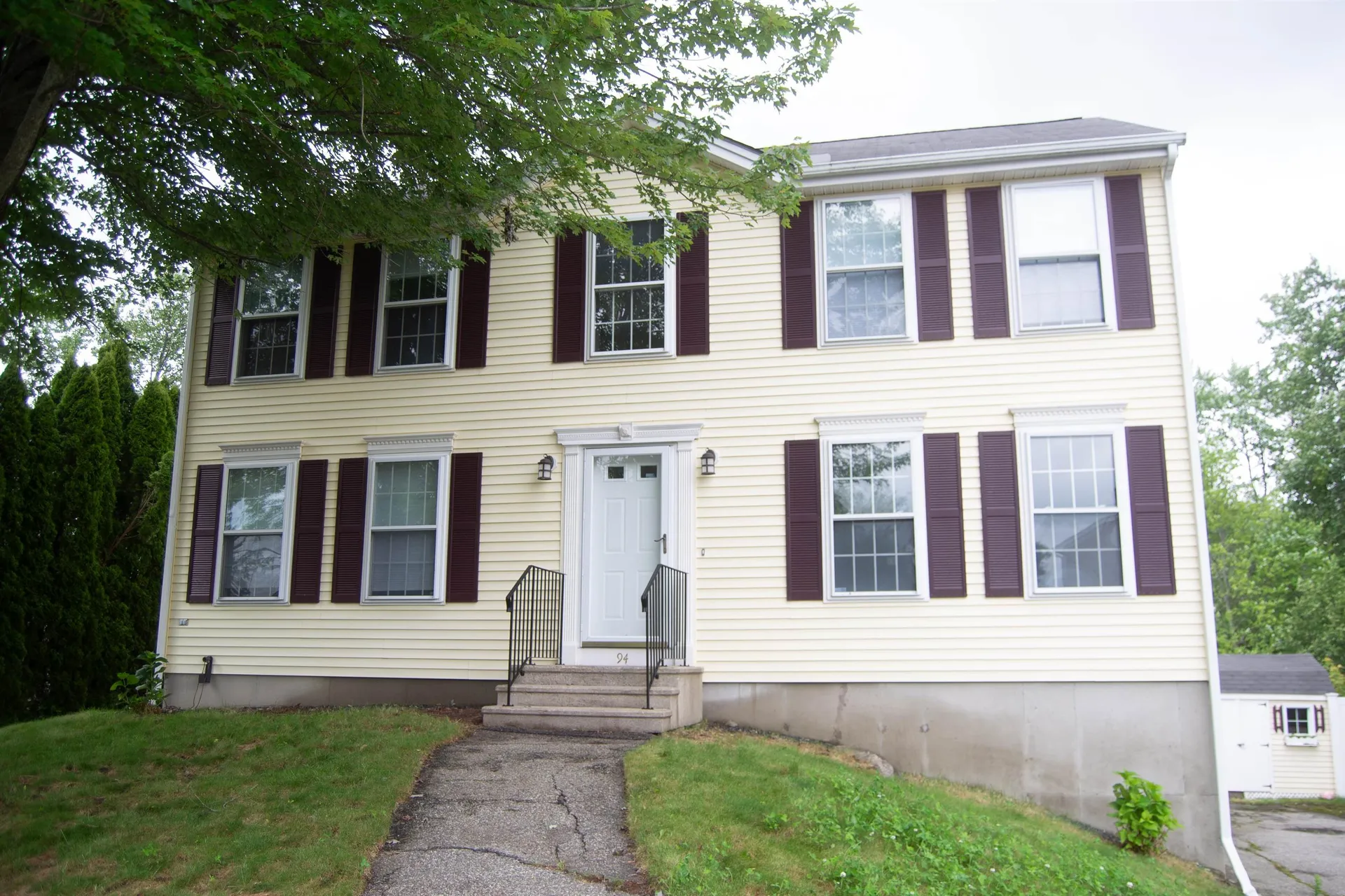 94 Ashley Drive Manchester NH 03103