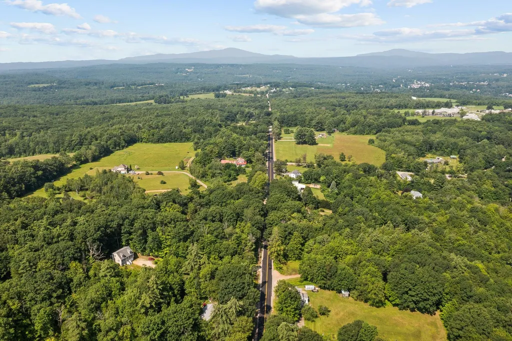 279 Bay Hill Road Northfield NH 03276