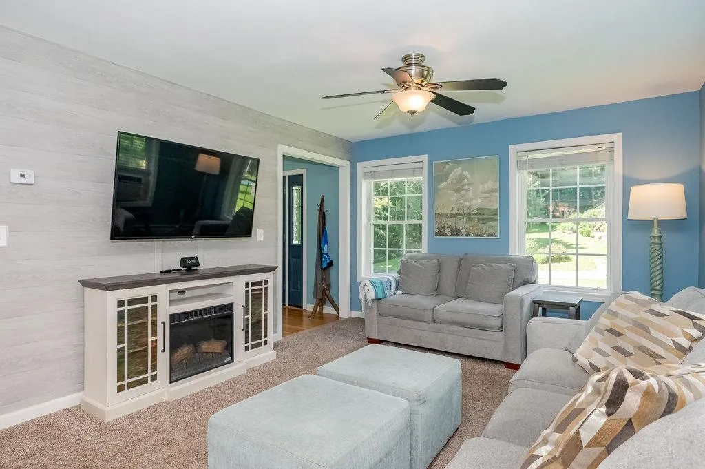 27 Avalon Road Farmington NH 03835