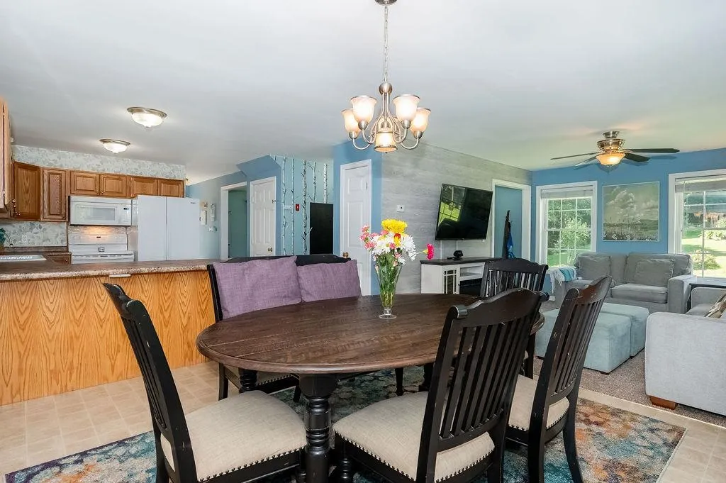 27 Avalon Road Farmington NH 03835