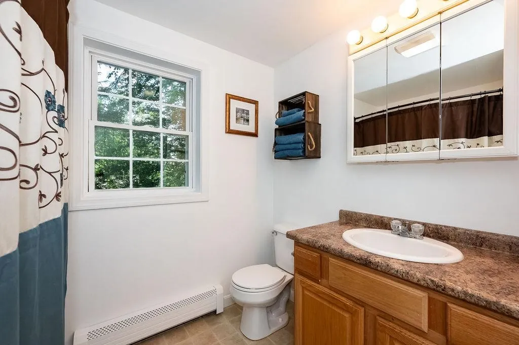 27 Avalon Road Farmington NH 03835