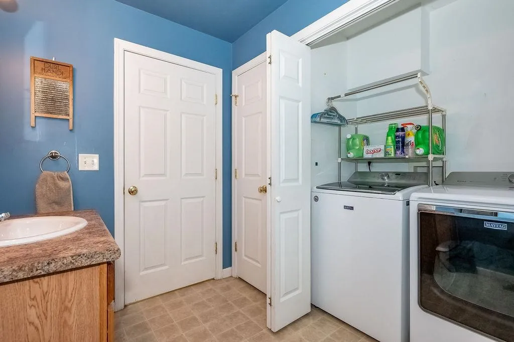 27 Avalon Road Farmington NH 03835
