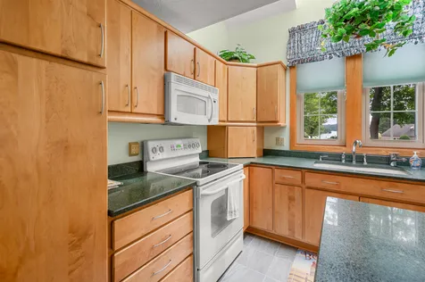 6 Hidden Cove Laconia NH 03246