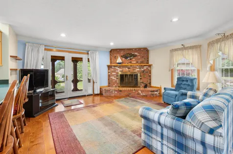 6 Hidden Cove Laconia NH 03246