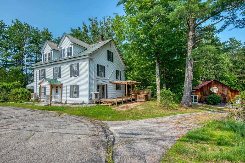 201 White Mountain Highway Tamworth NH 03886