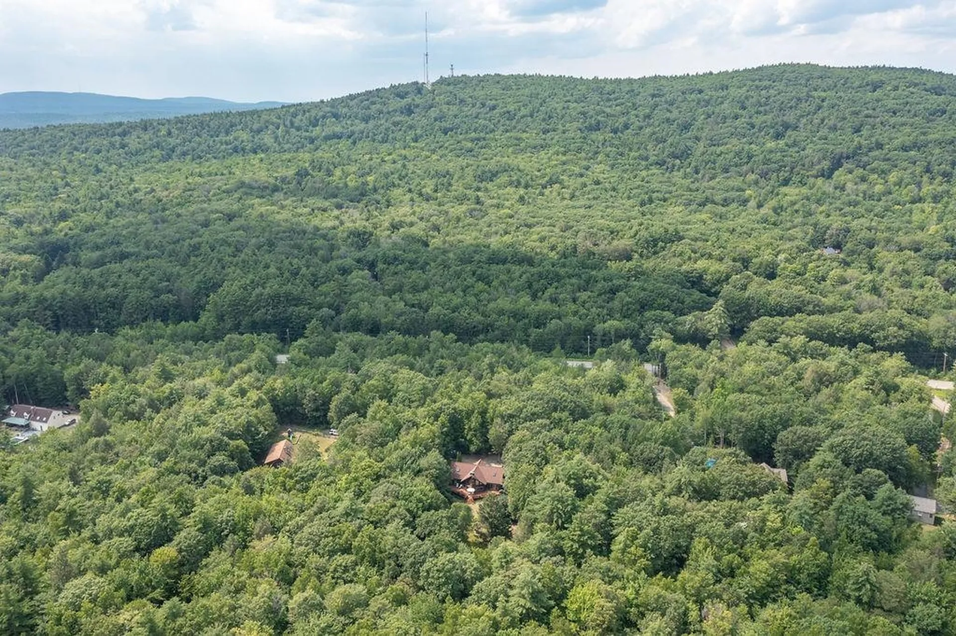 149 Mountain View Road Deerfield NH 03037