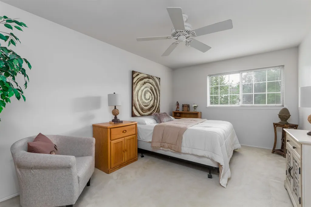 24 Oakbeach Drive Burlington VT 05401