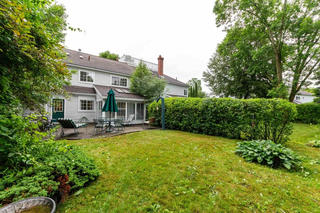 24 Oakbeach Drive Burlington VT 05401