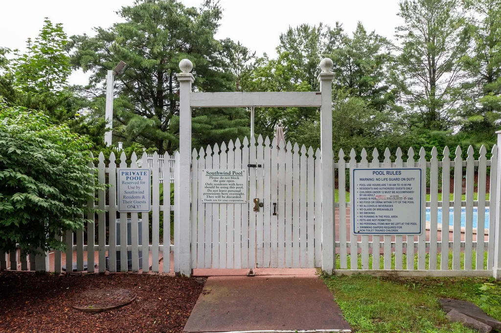 24 Oakbeach Drive Burlington VT 05401