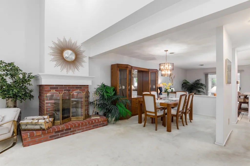 24 Oakbeach Drive Burlington VT 05401