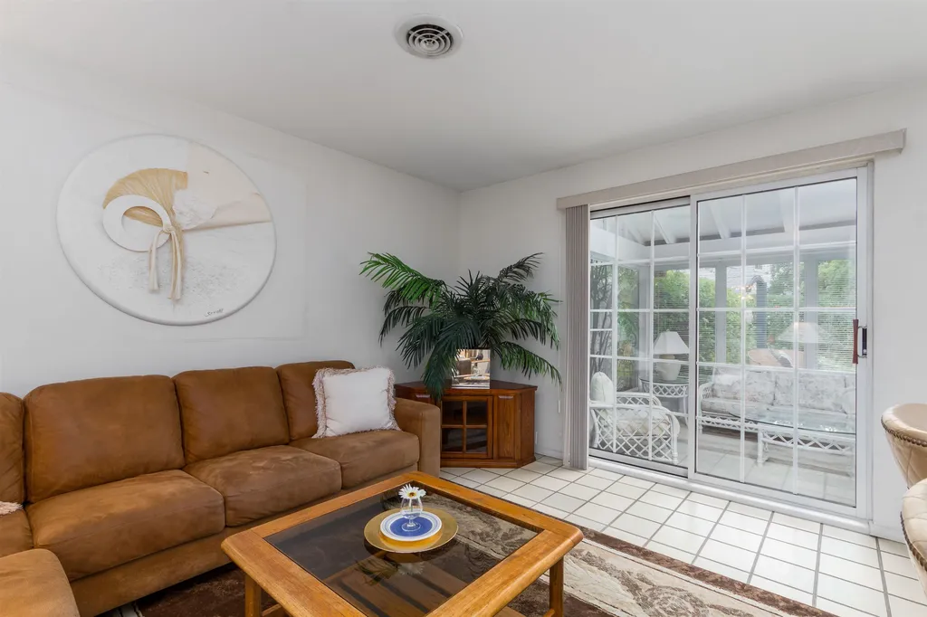24 Oakbeach Drive Burlington VT 05401
