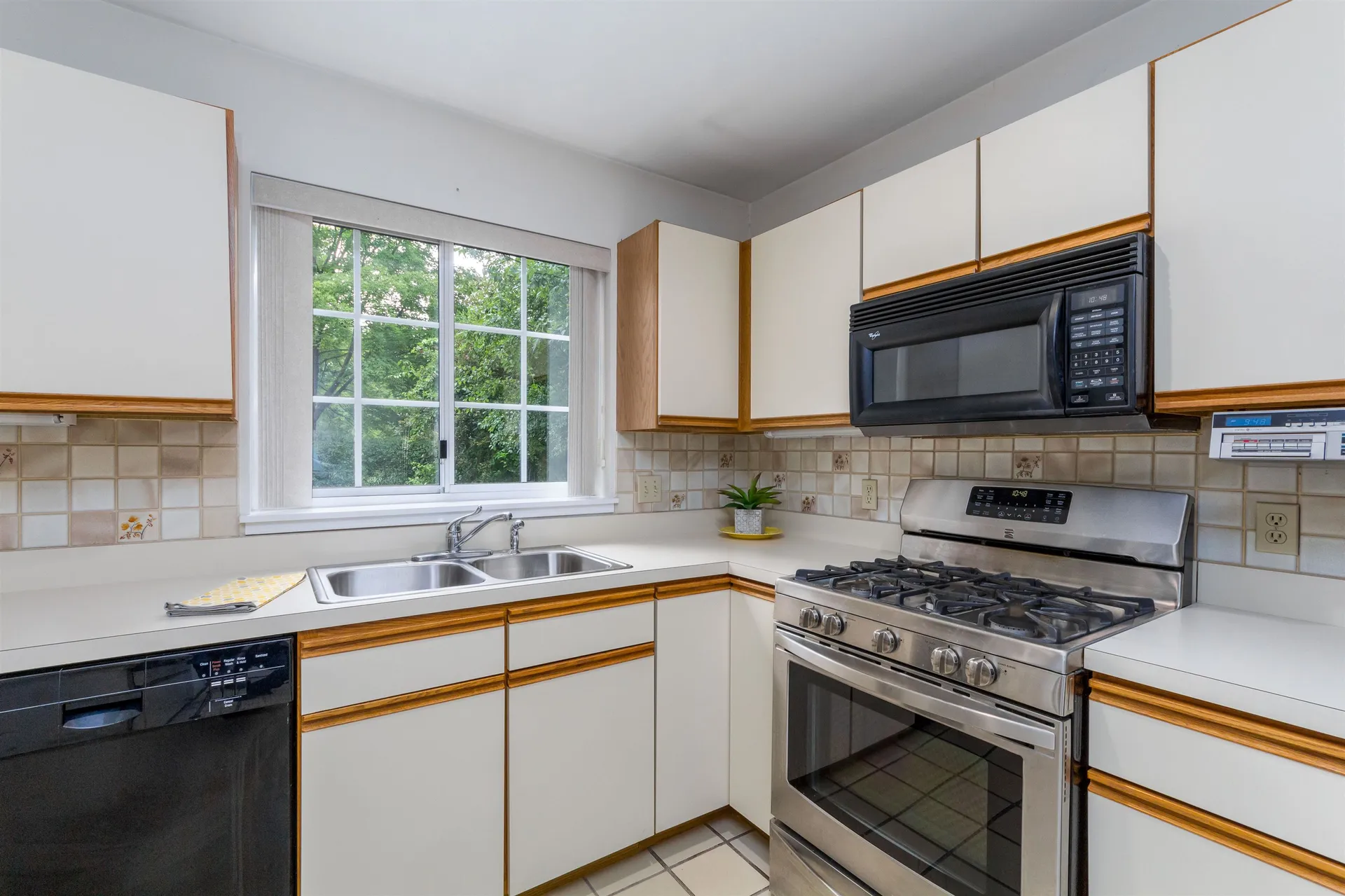 24 Oakbeach Drive Burlington VT 05401