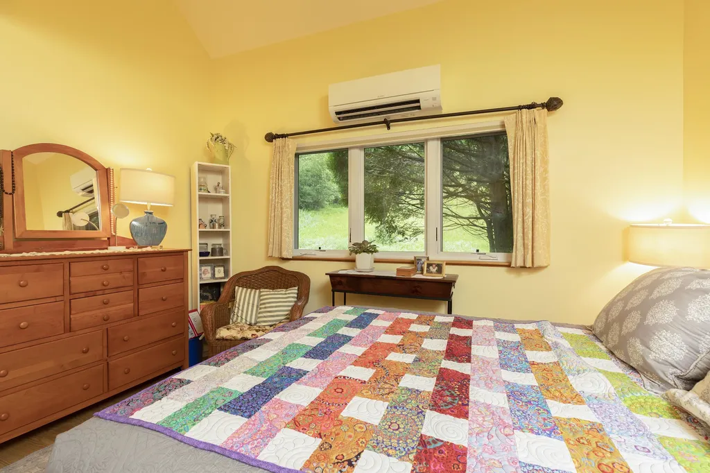 52 Azalea Circle Hartford VT 05001