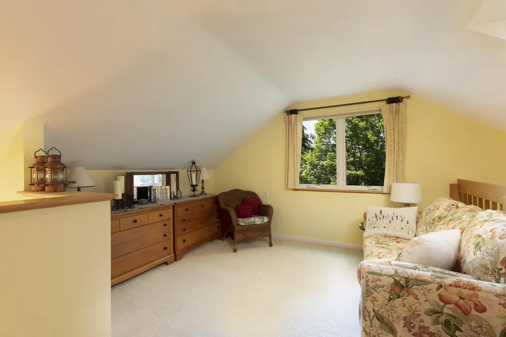 52 Azalea Circle Hartford VT 05001