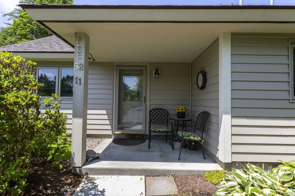 52 Azalea Circle Hartford VT 05001