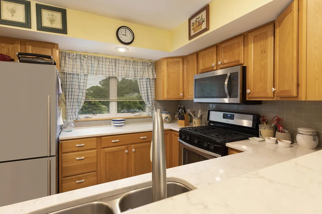 52 Azalea Circle Hartford VT 05001