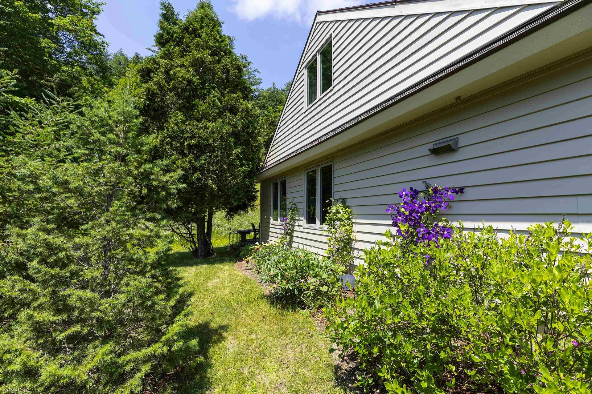 52 Azalea Circle Hartford VT 05001