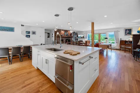 372 Old Farm Road Stowe VT 05672