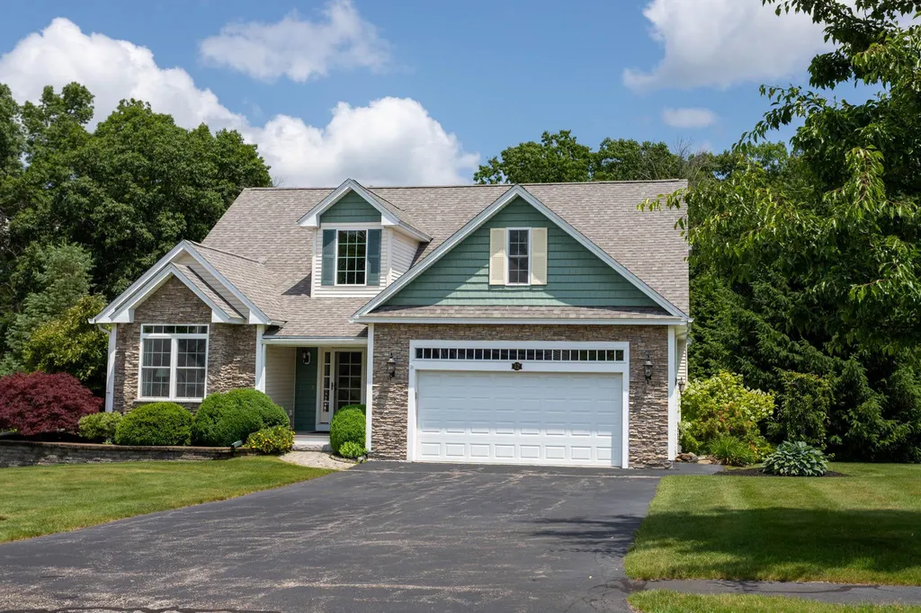 12 Harvest Road Windham NH 03087