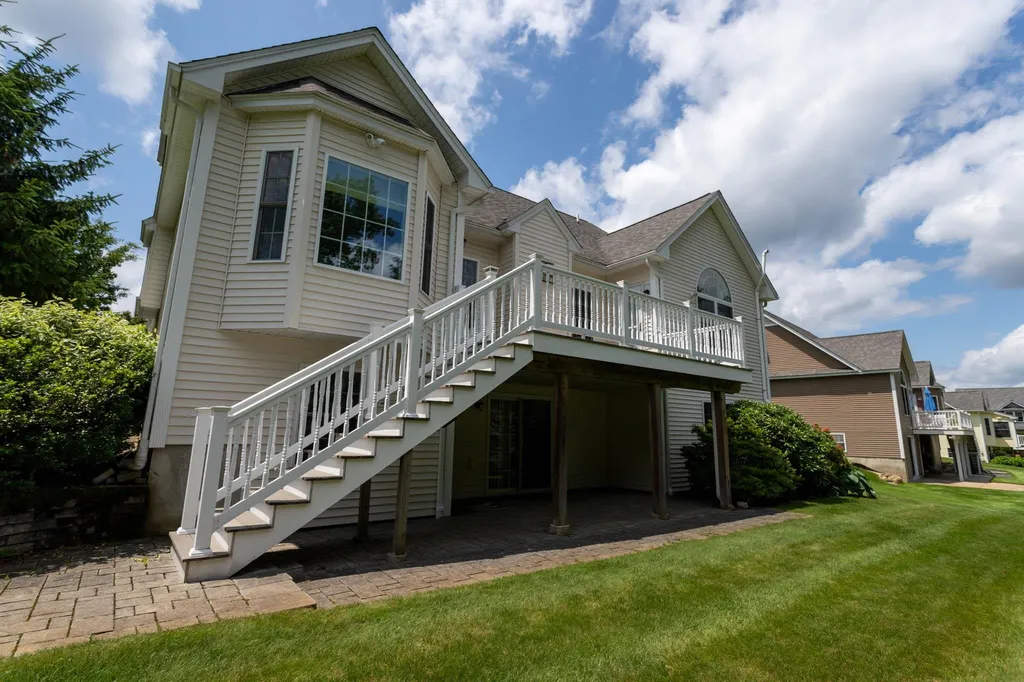 12 Harvest Road Windham NH 03087