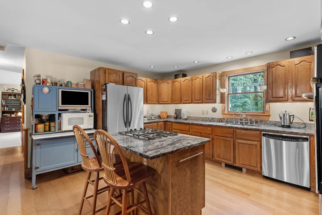 68-70 Bush Hill Road Hudson NH 03051